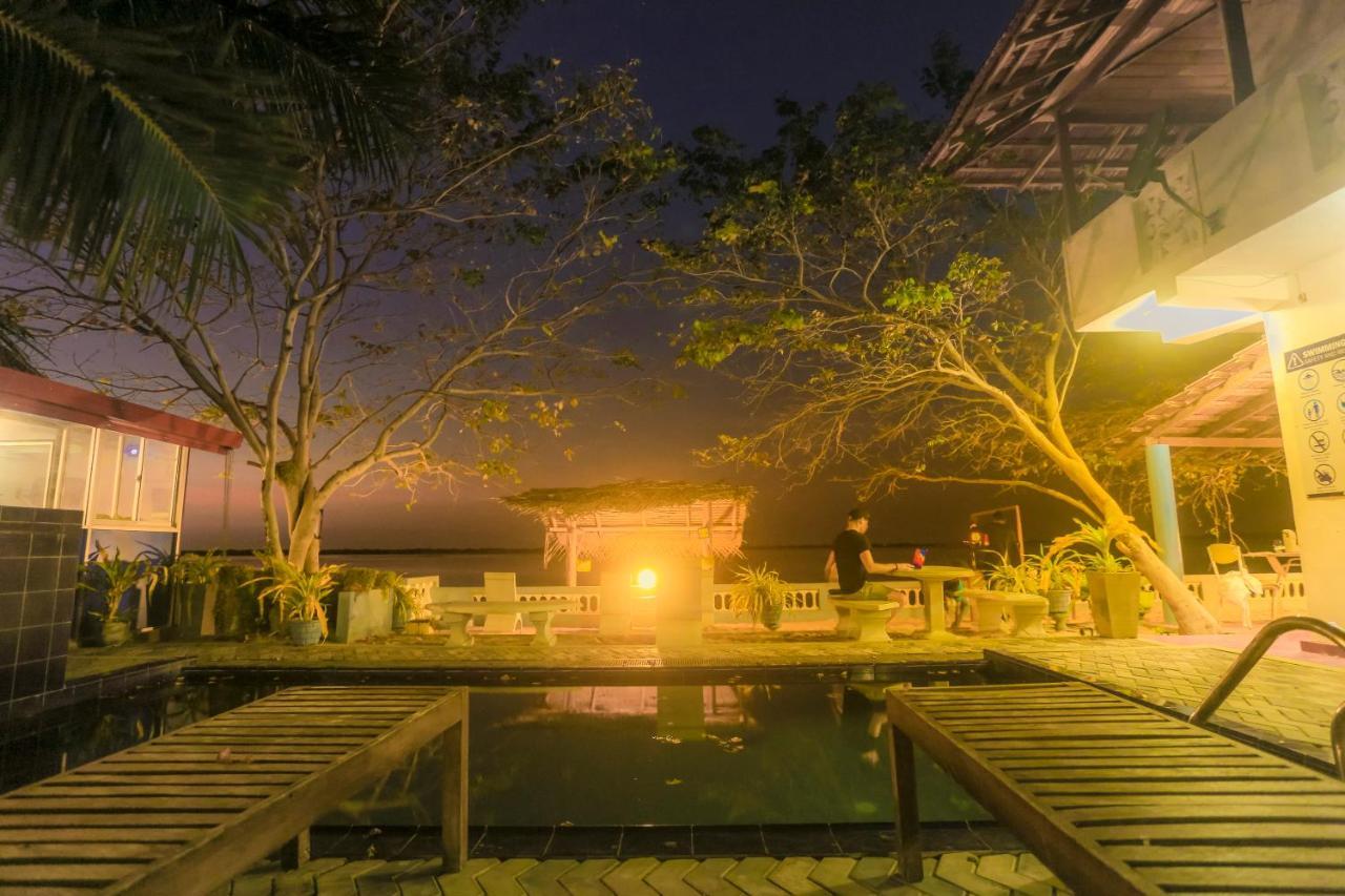 Dinuda Resort Kalpitiya Eksteriør billede